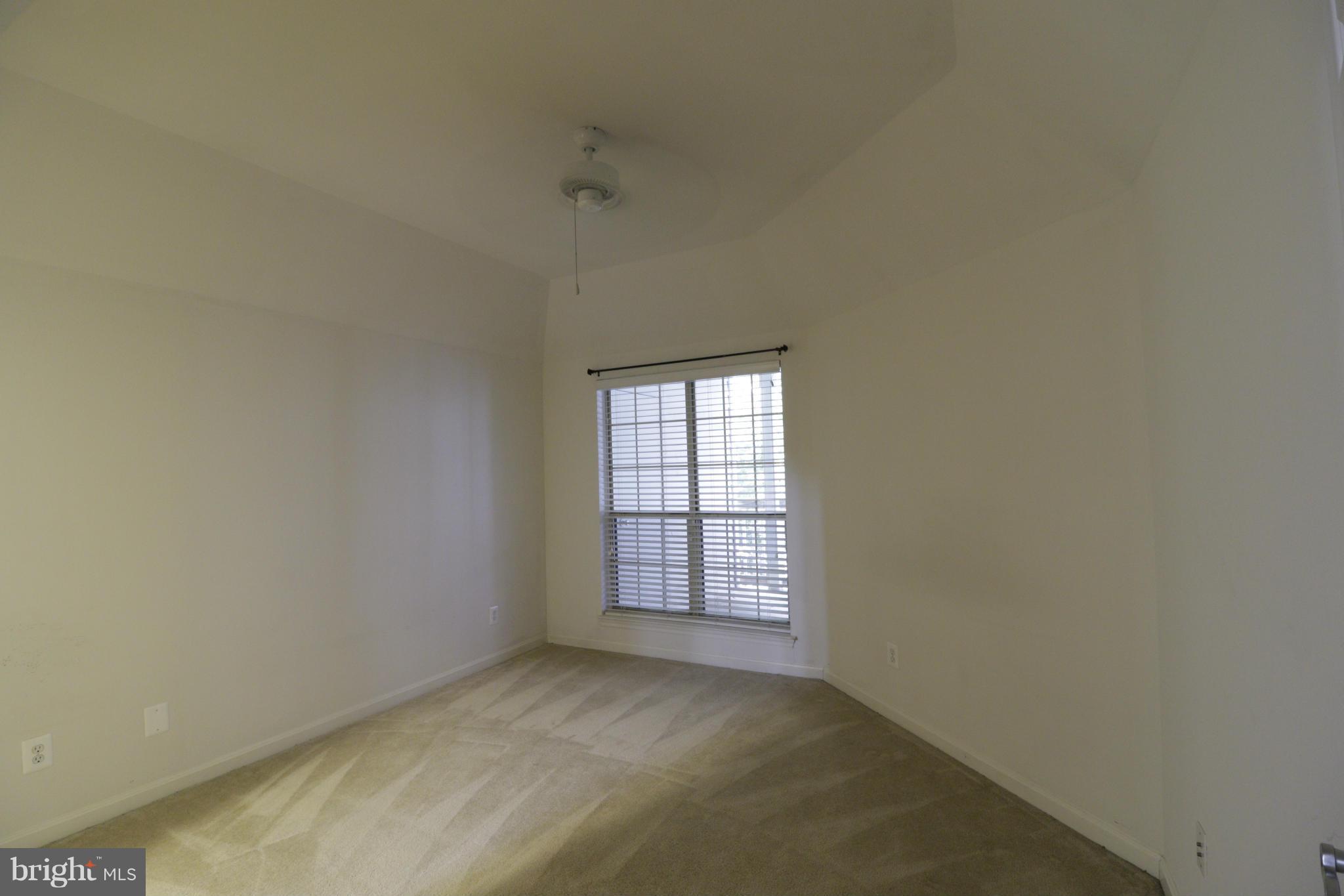 PENDERBROOK SQUARE CONDOMINIUMS - Residential