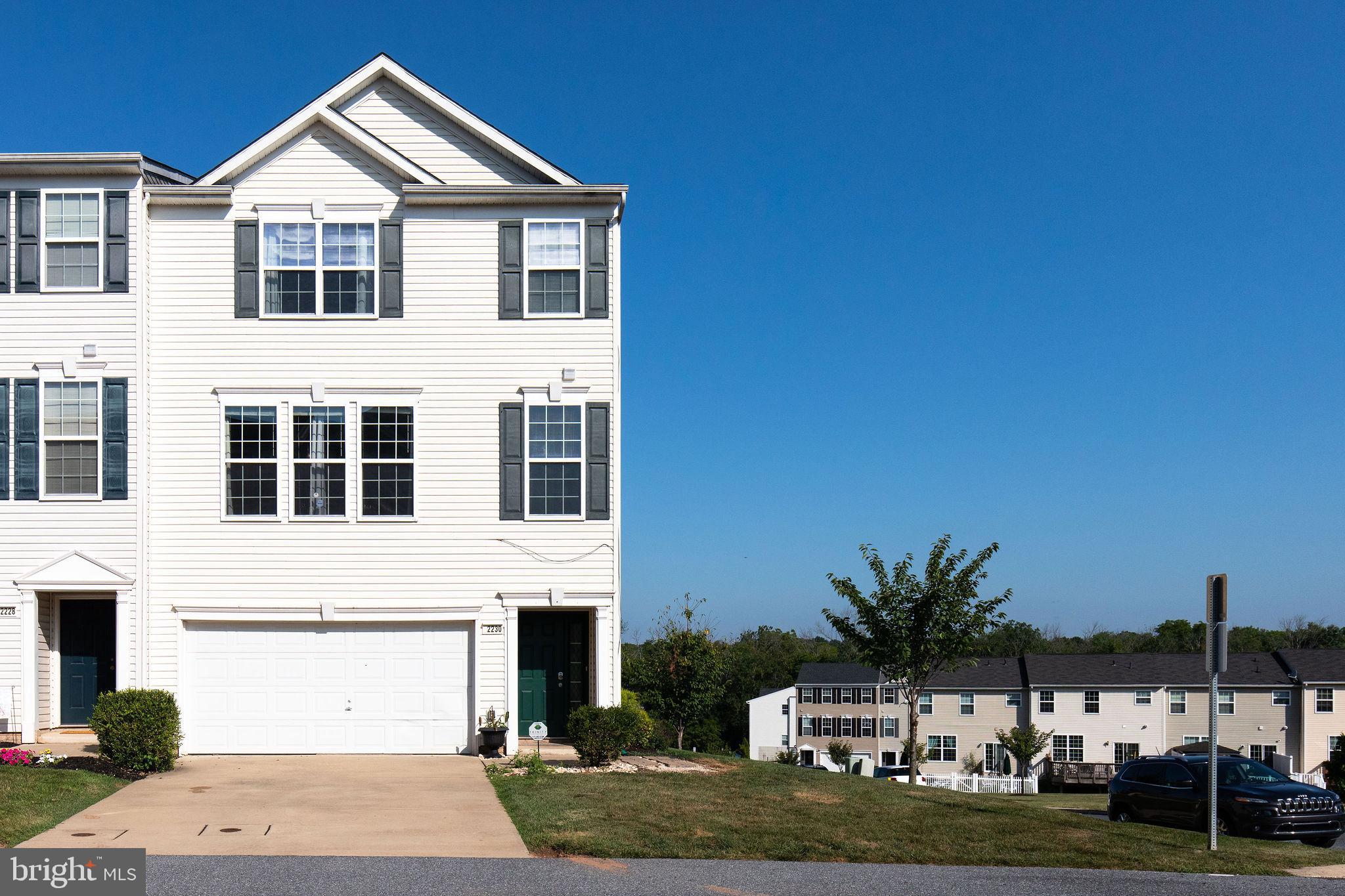 IRON BRIDGE LANDING - Residential