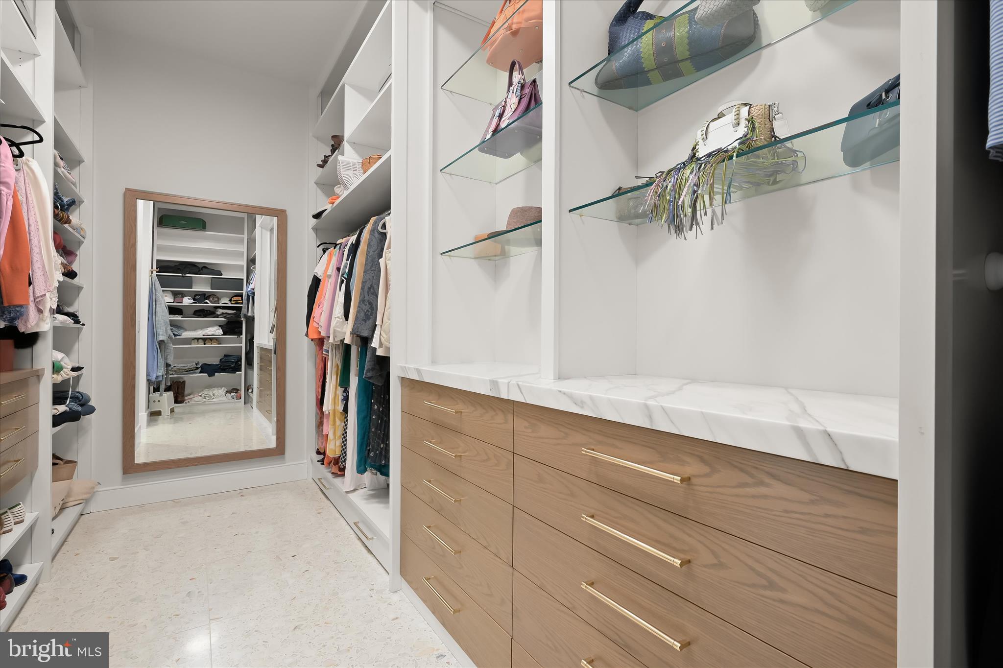 GIBSON ISLAND - Residential