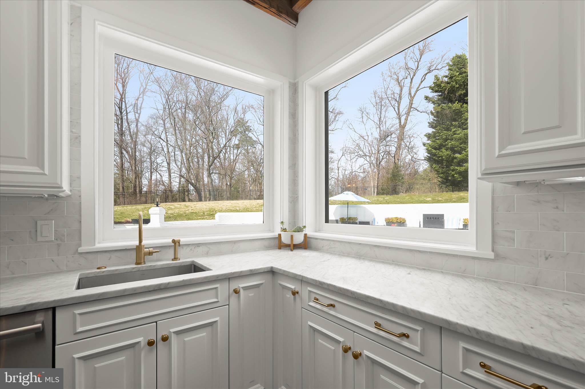 GIBSON ISLAND - Residential