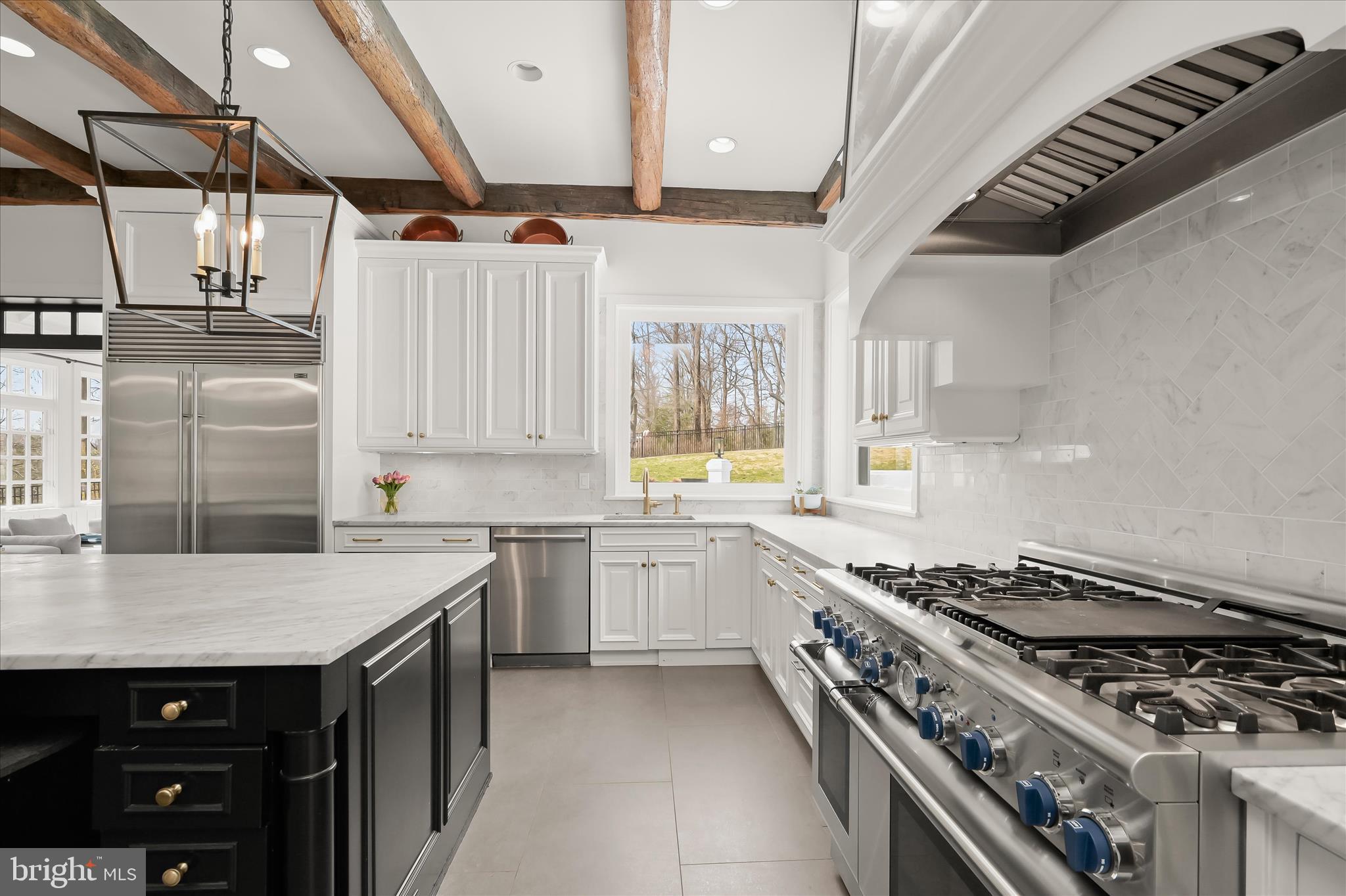 GIBSON ISLAND - Residential