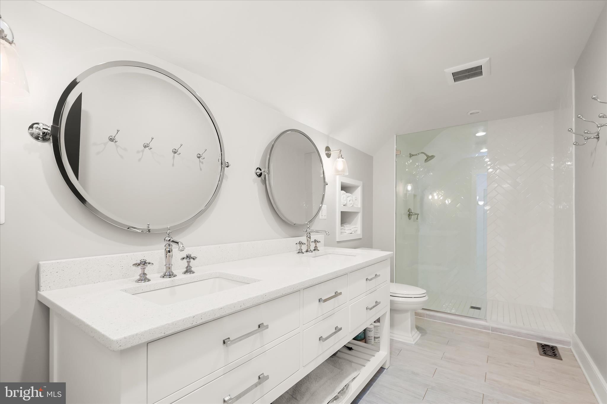 GIBSON ISLAND - Residential