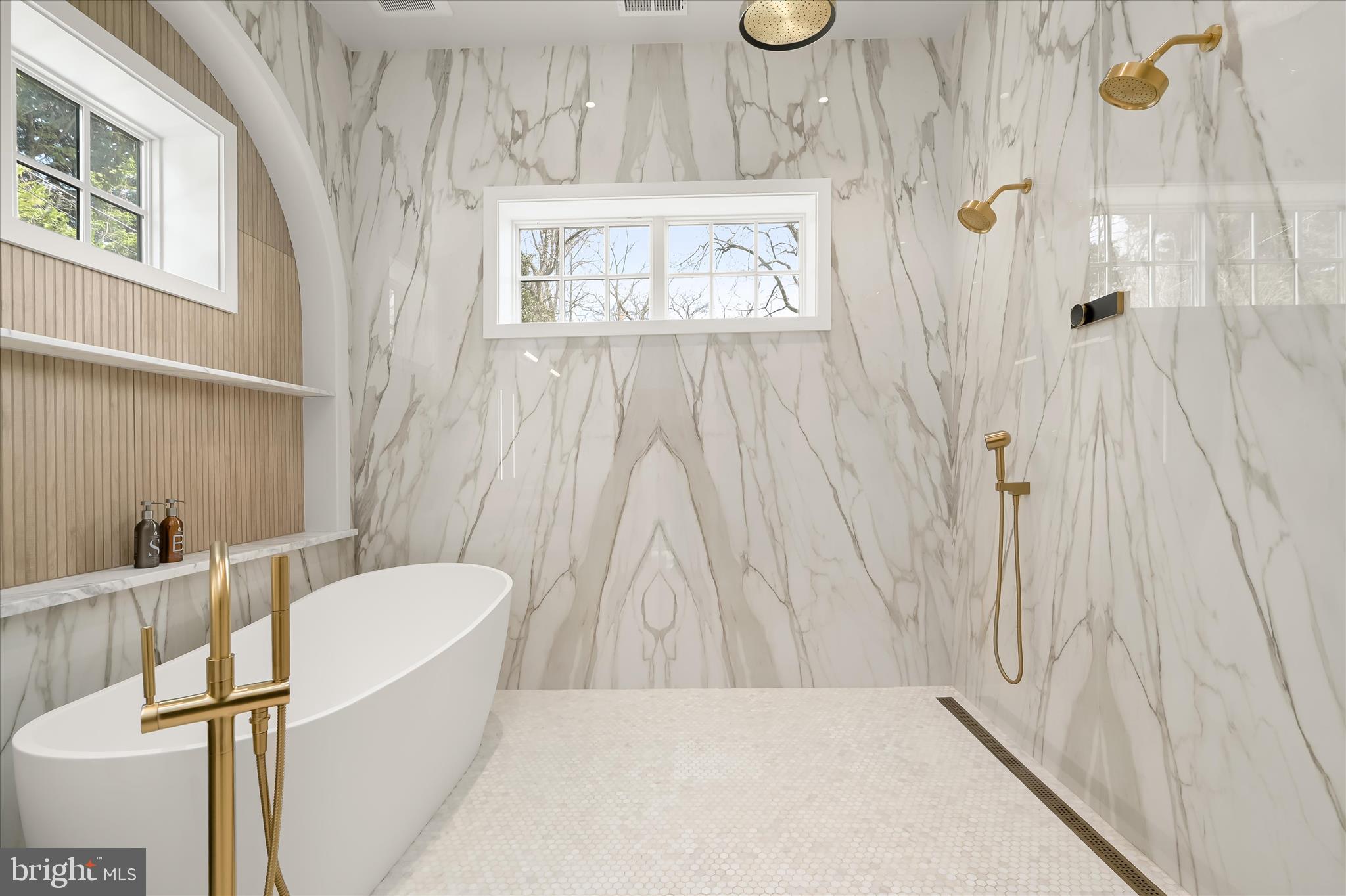 GIBSON ISLAND - Residential