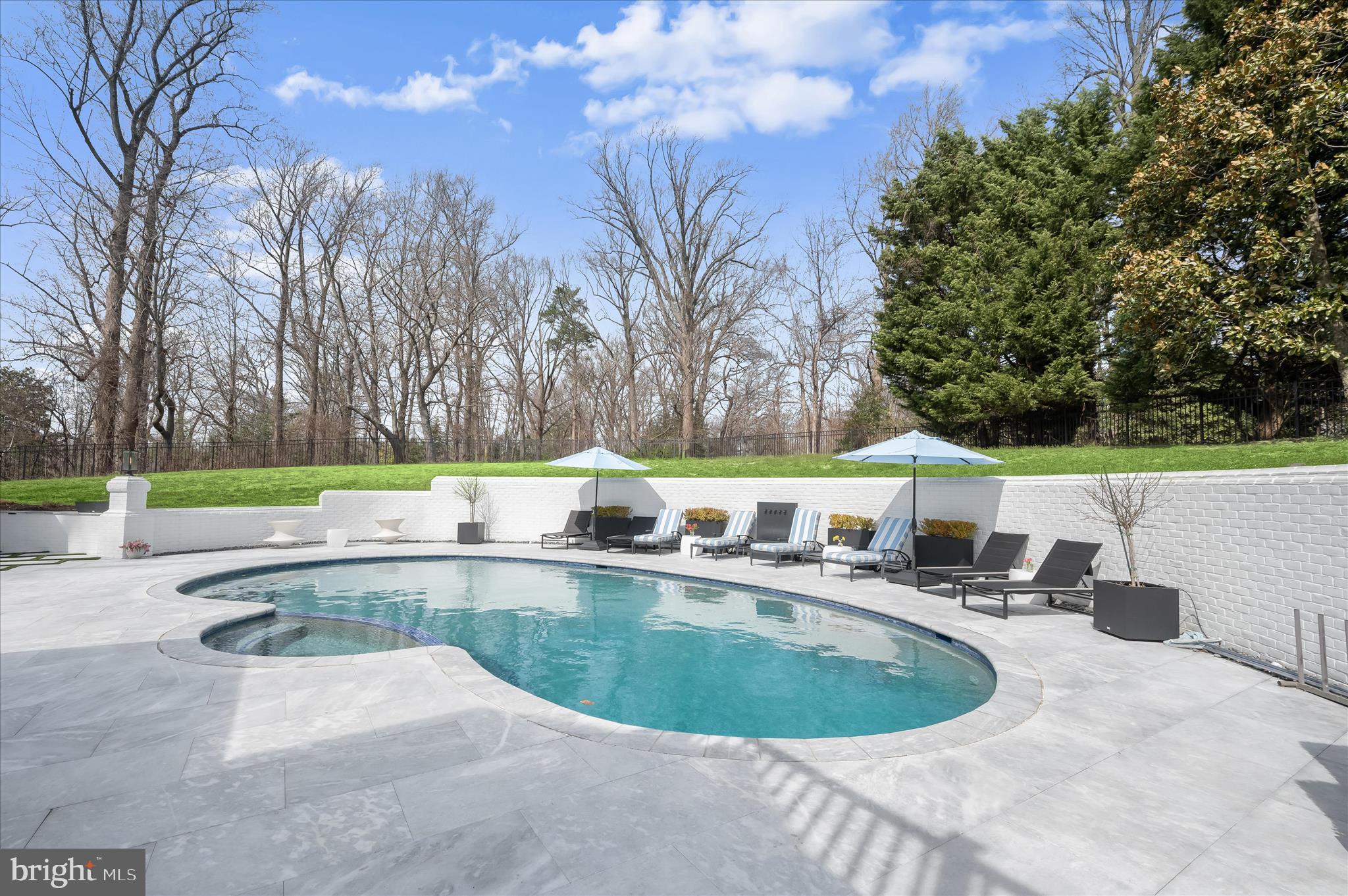 GIBSON ISLAND - Residential