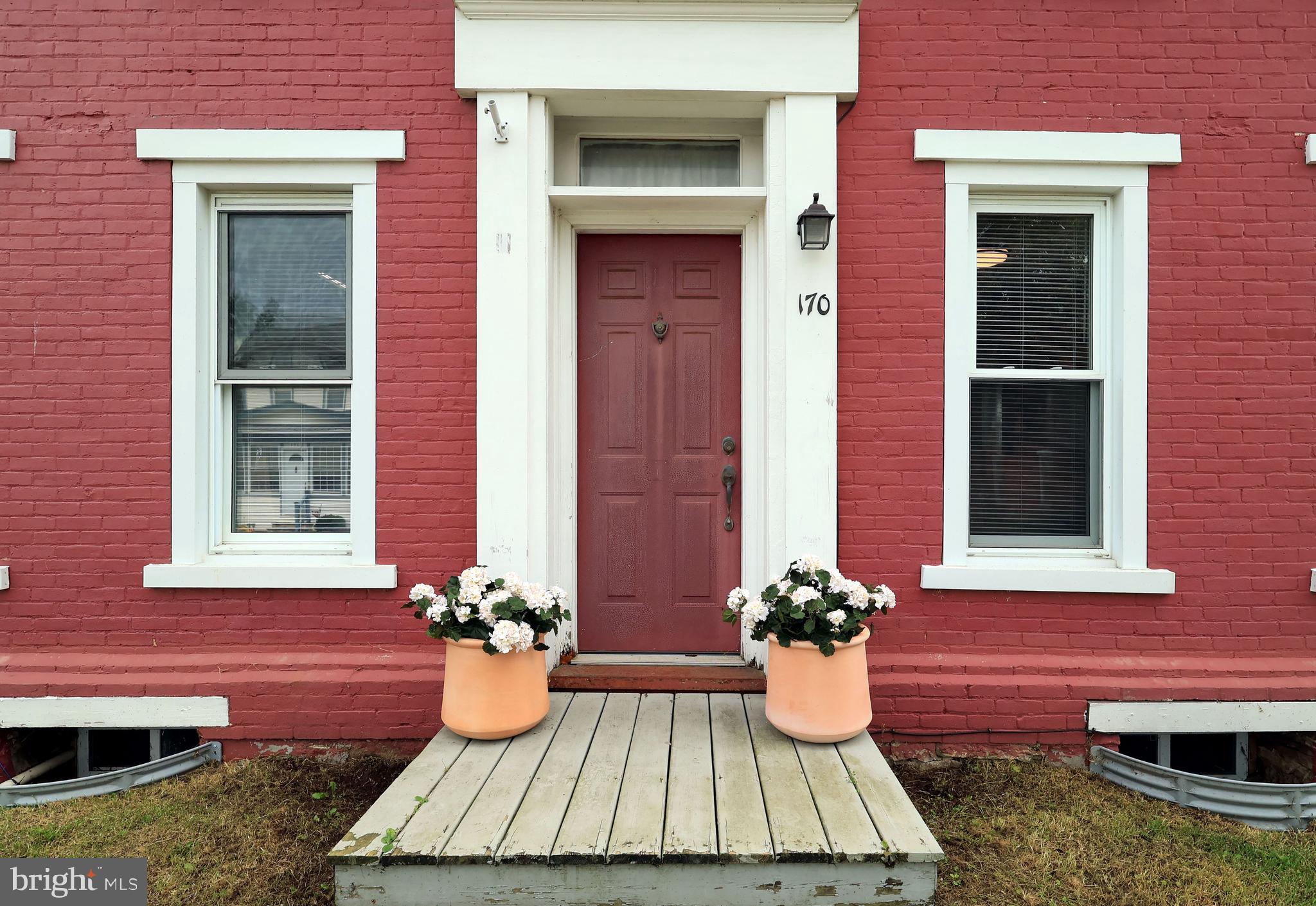170 E MAIN STREET