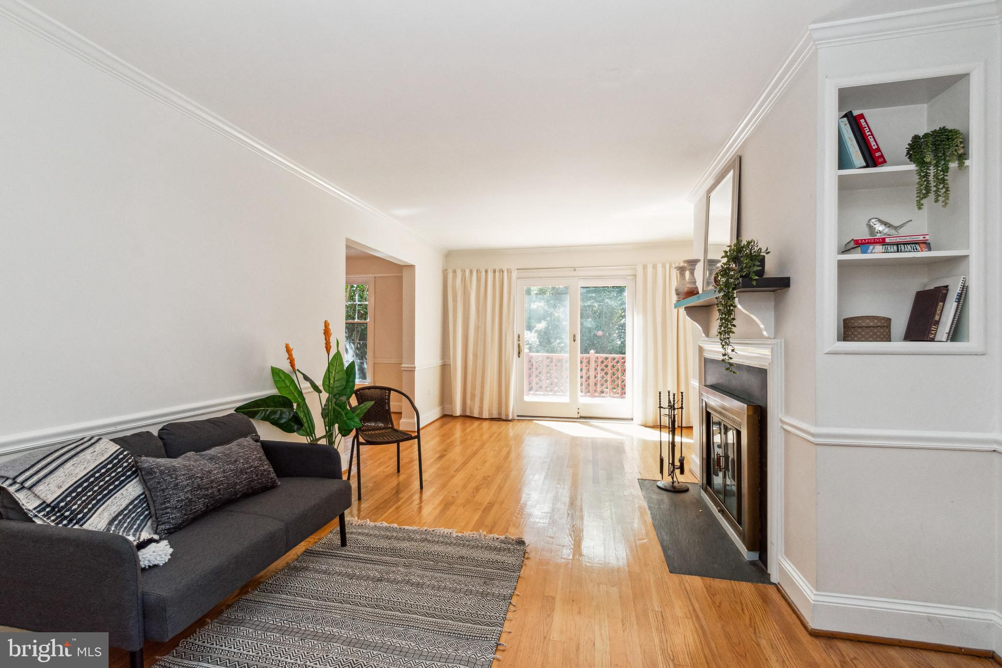 LAKEWOOD APARTMENTS - Residential