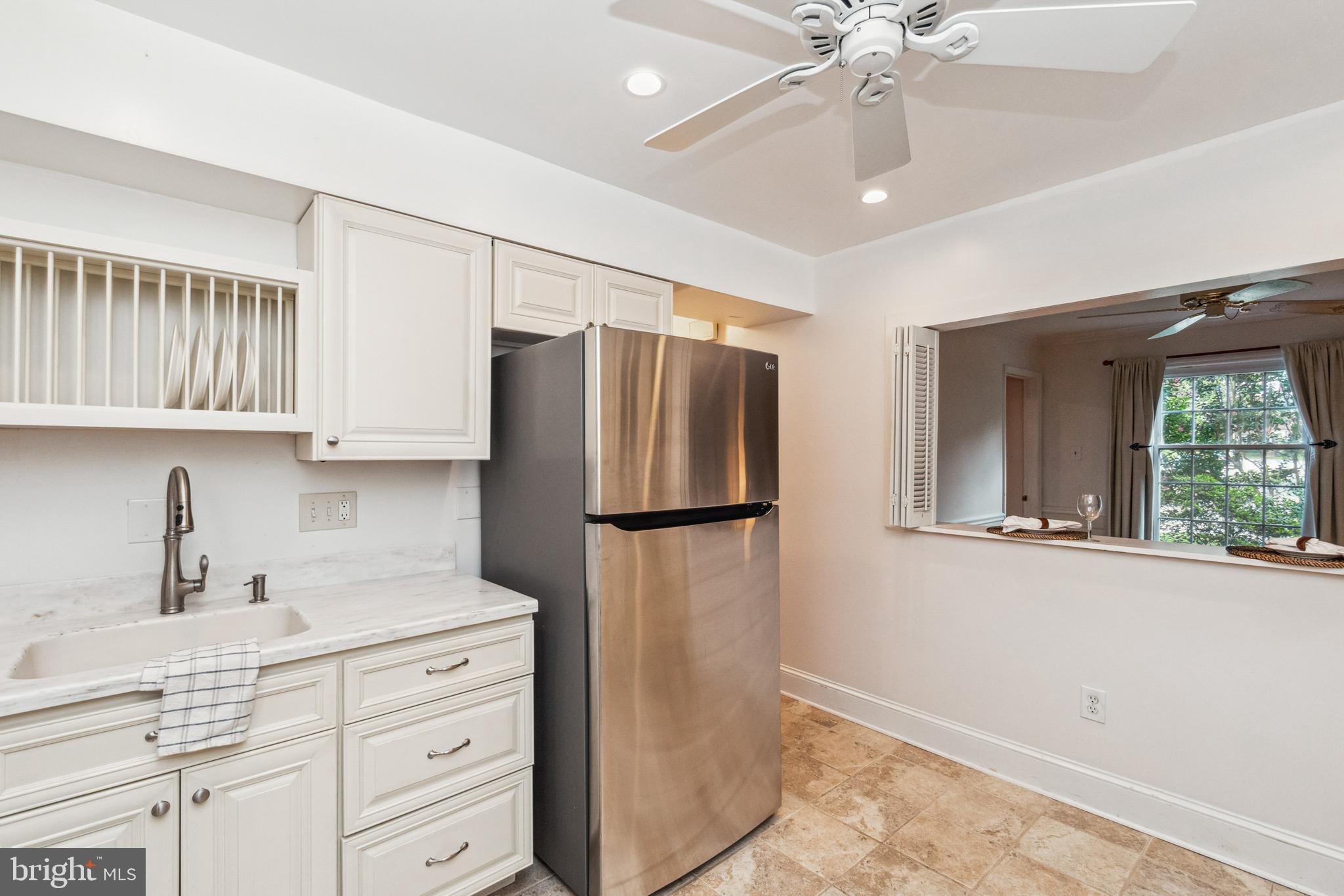 LAKEWOOD APARTMENTS - Residential