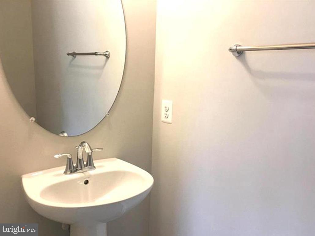 JEFFERSON PLACE - Residential Lease