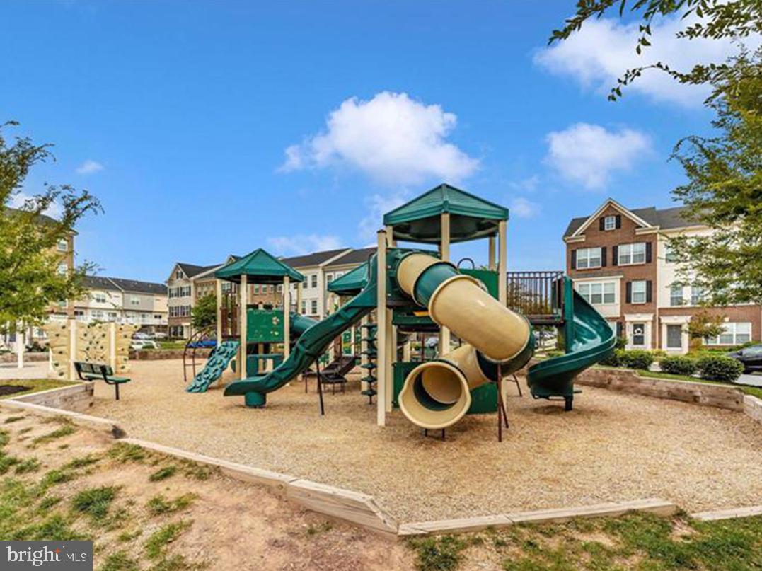 JEFFERSON PLACE - Residential Lease