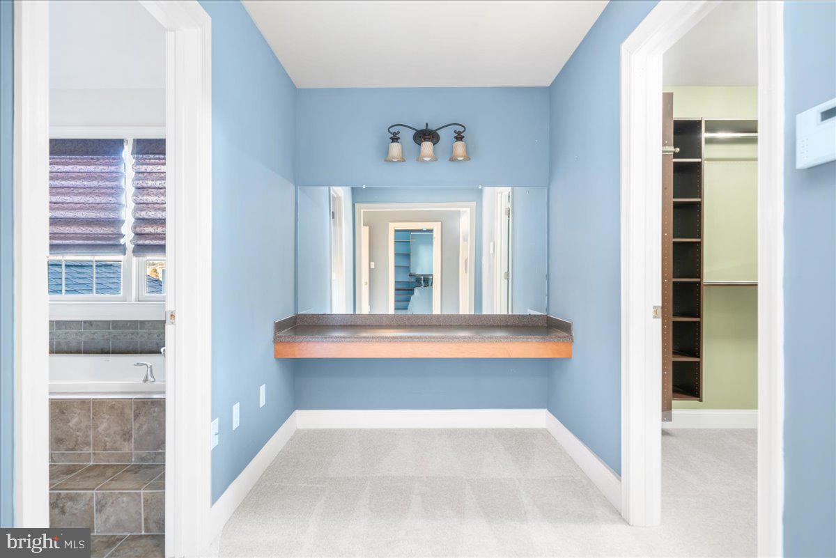 COUNTRY CLUB ESTS - Residential