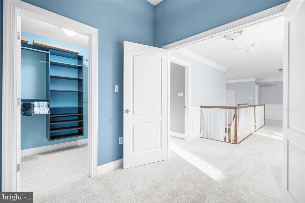 COUNTRY CLUB ESTS - Residential