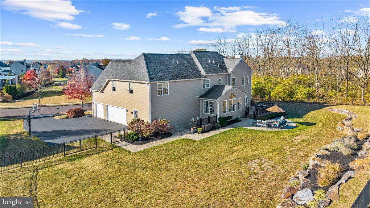 COUNTRY CLUB ESTS - Residential