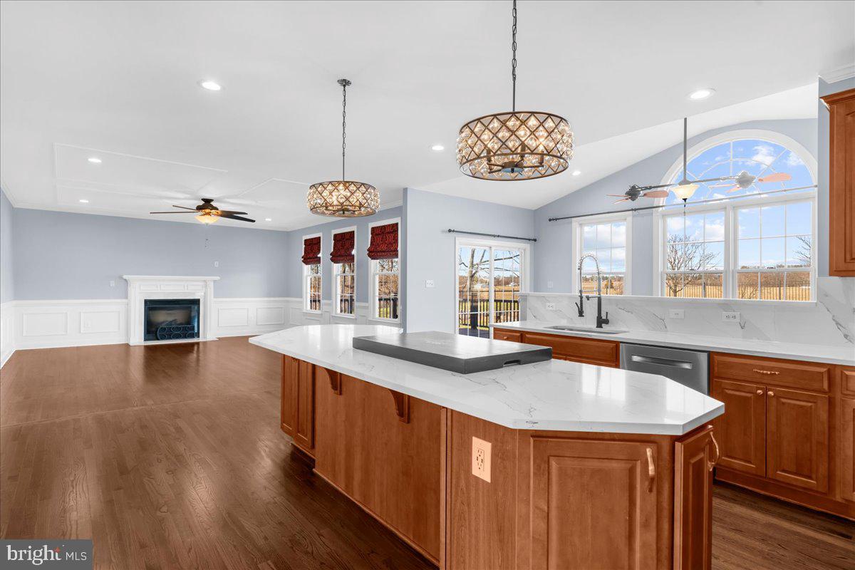 COUNTRY CLUB ESTS - Residential