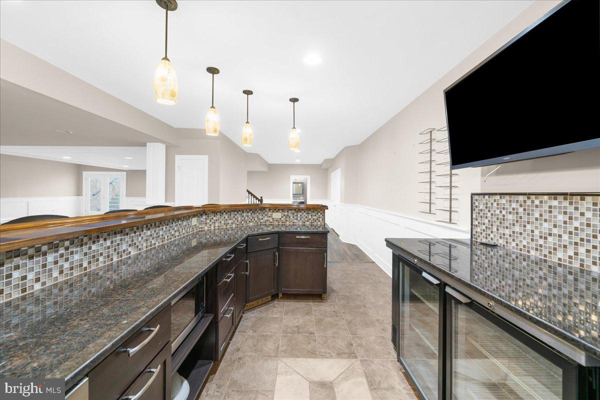 COUNTRY CLUB ESTS - Residential