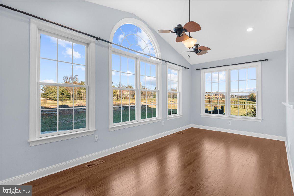 COUNTRY CLUB ESTS - Residential