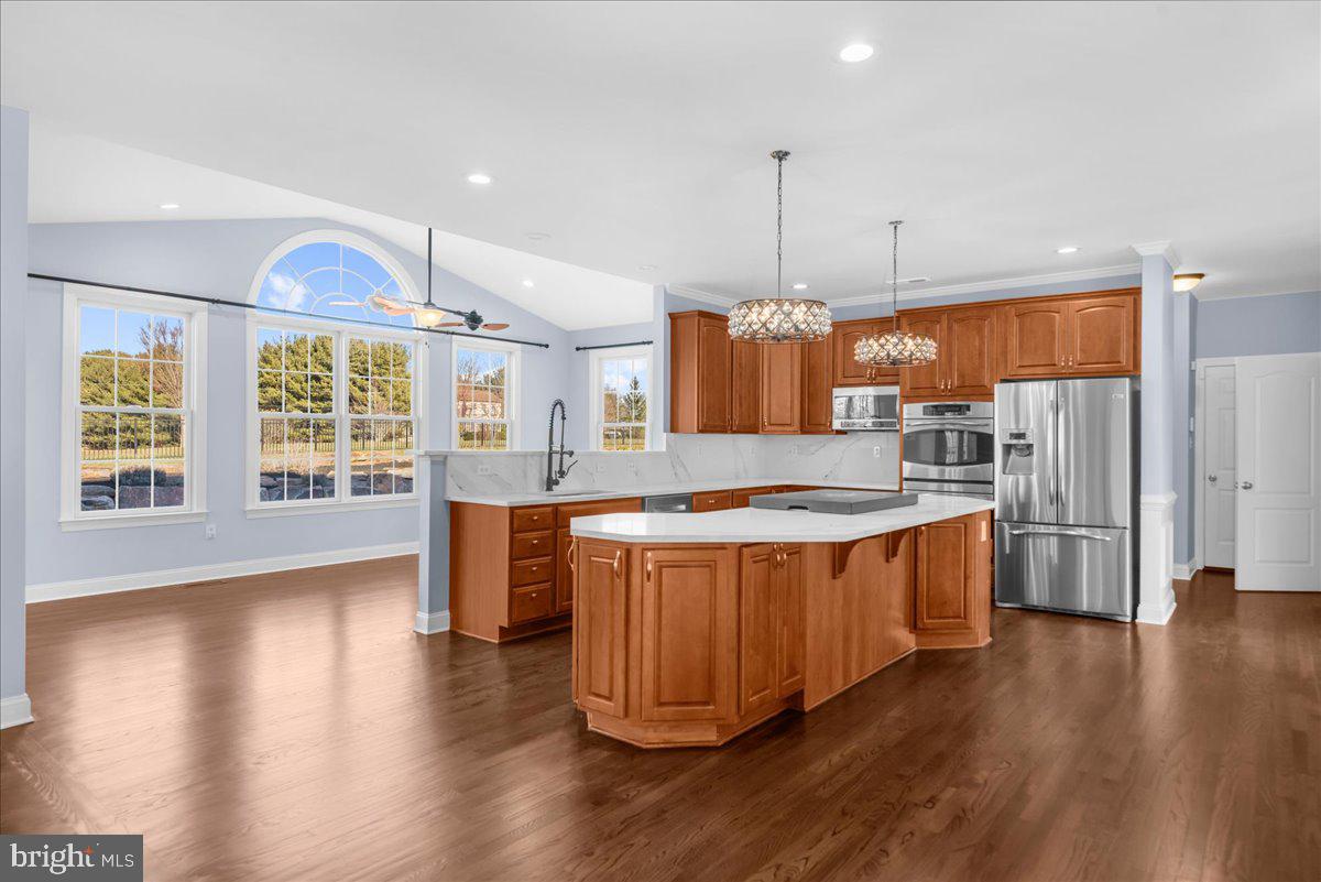 COUNTRY CLUB ESTS - Residential