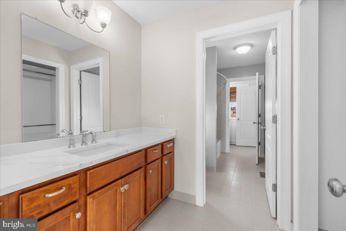 COUNTRY CLUB ESTS - Residential