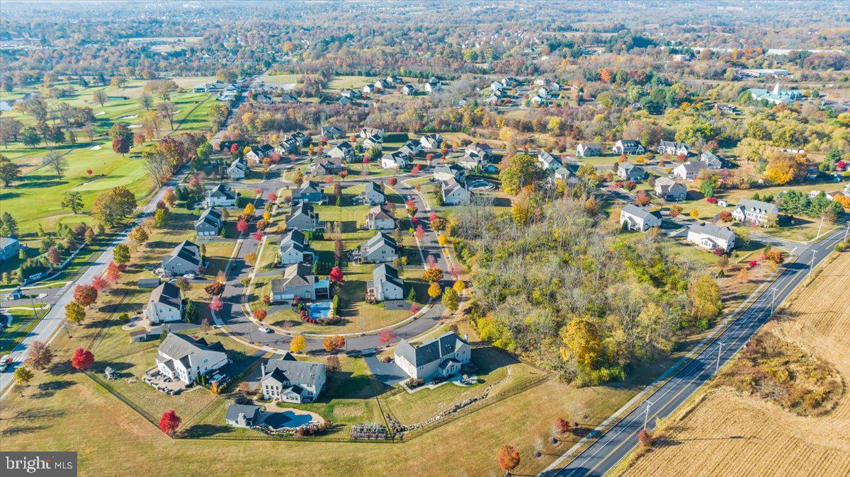 COUNTRY CLUB ESTS - Residential