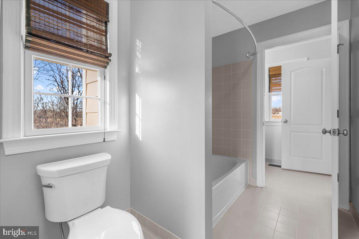 COUNTRY CLUB ESTS - Residential