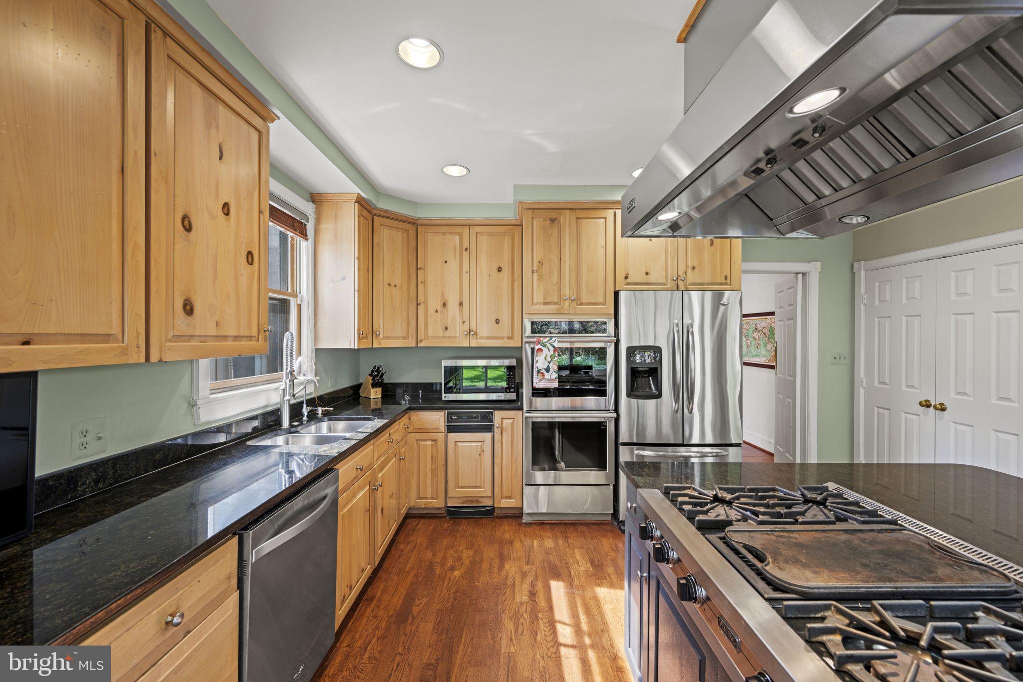 OAKWOOD KNOLLS - Residential