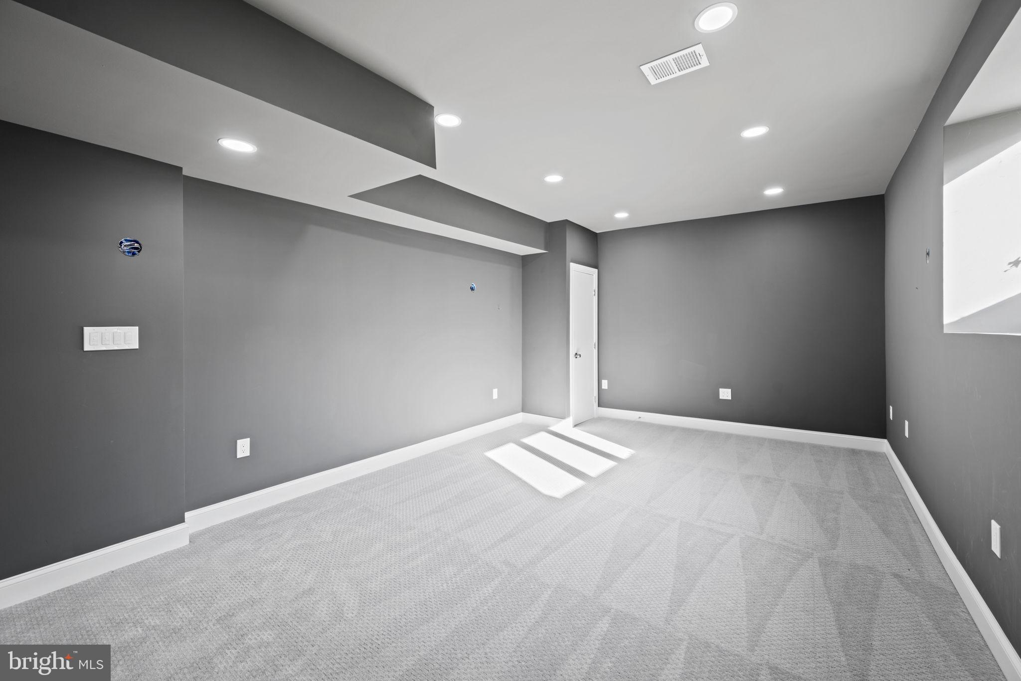 OAKWOOD KNOLLS - Residential