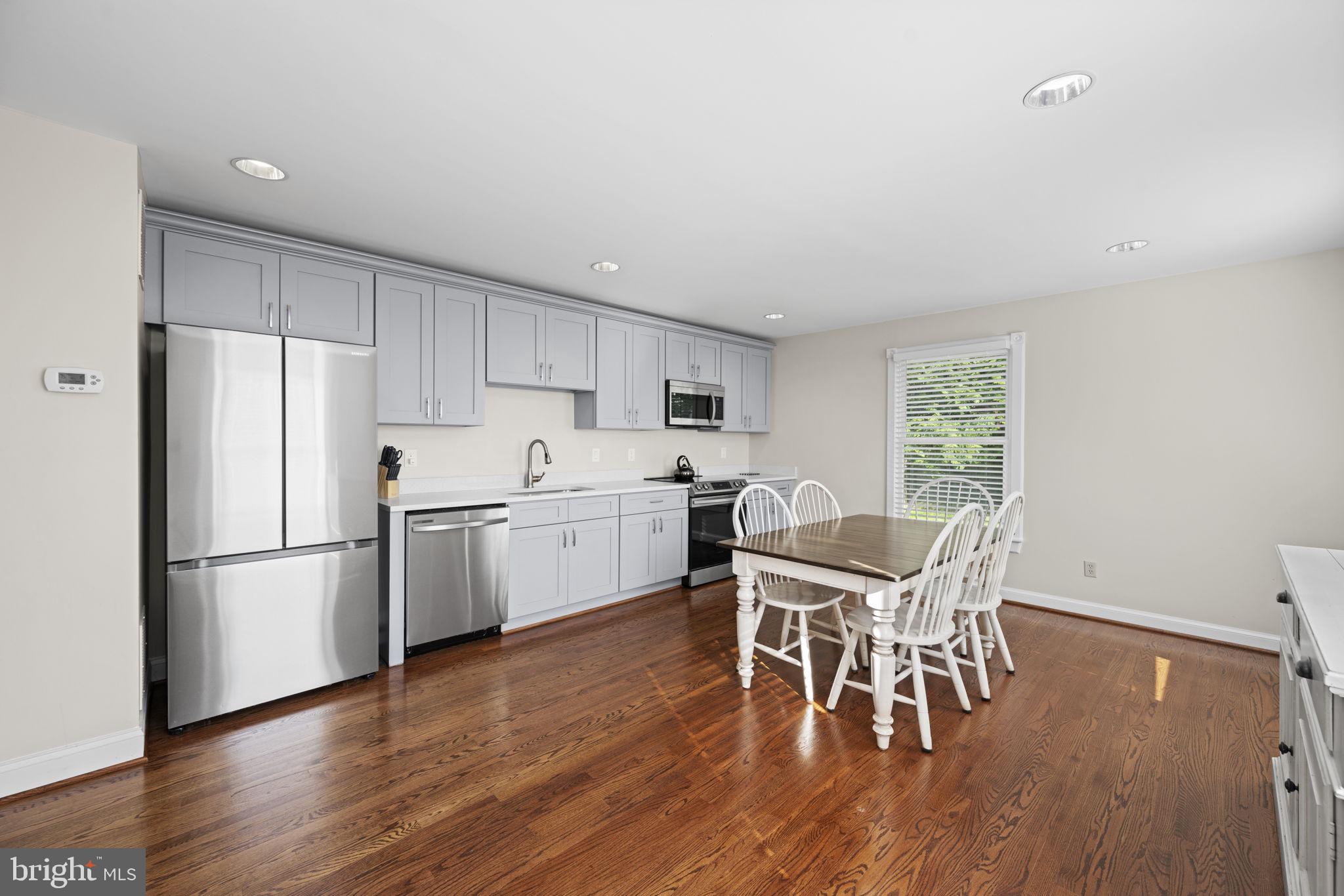 OAKWOOD KNOLLS - Residential