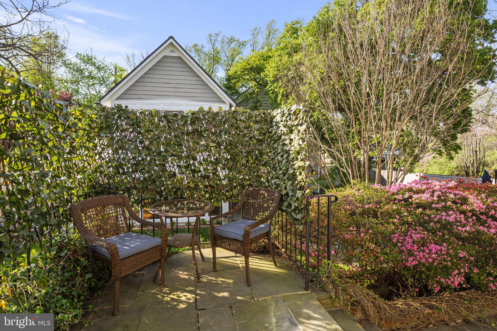 OAKWOOD KNOLLS - Residential