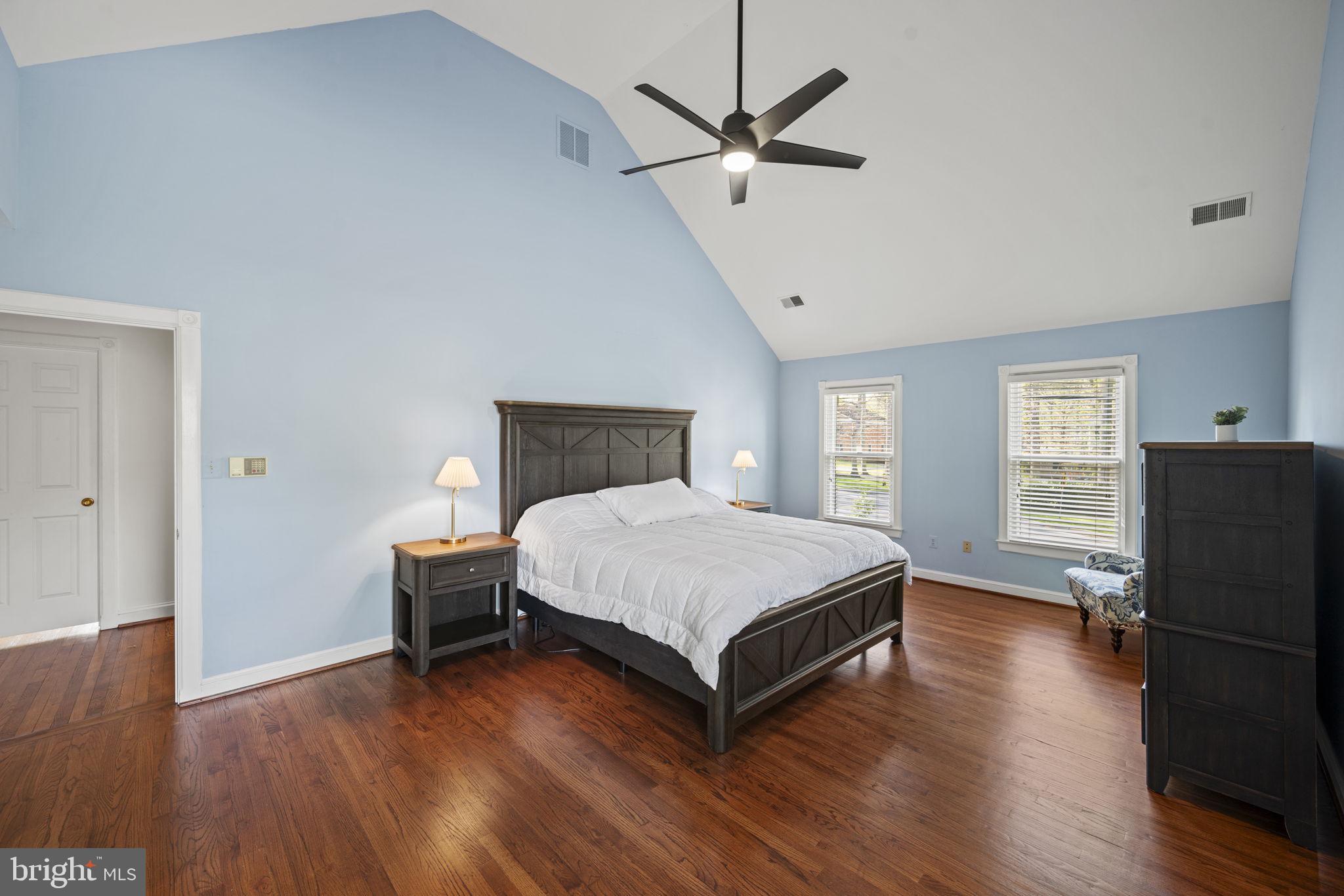 OAKWOOD KNOLLS - Residential