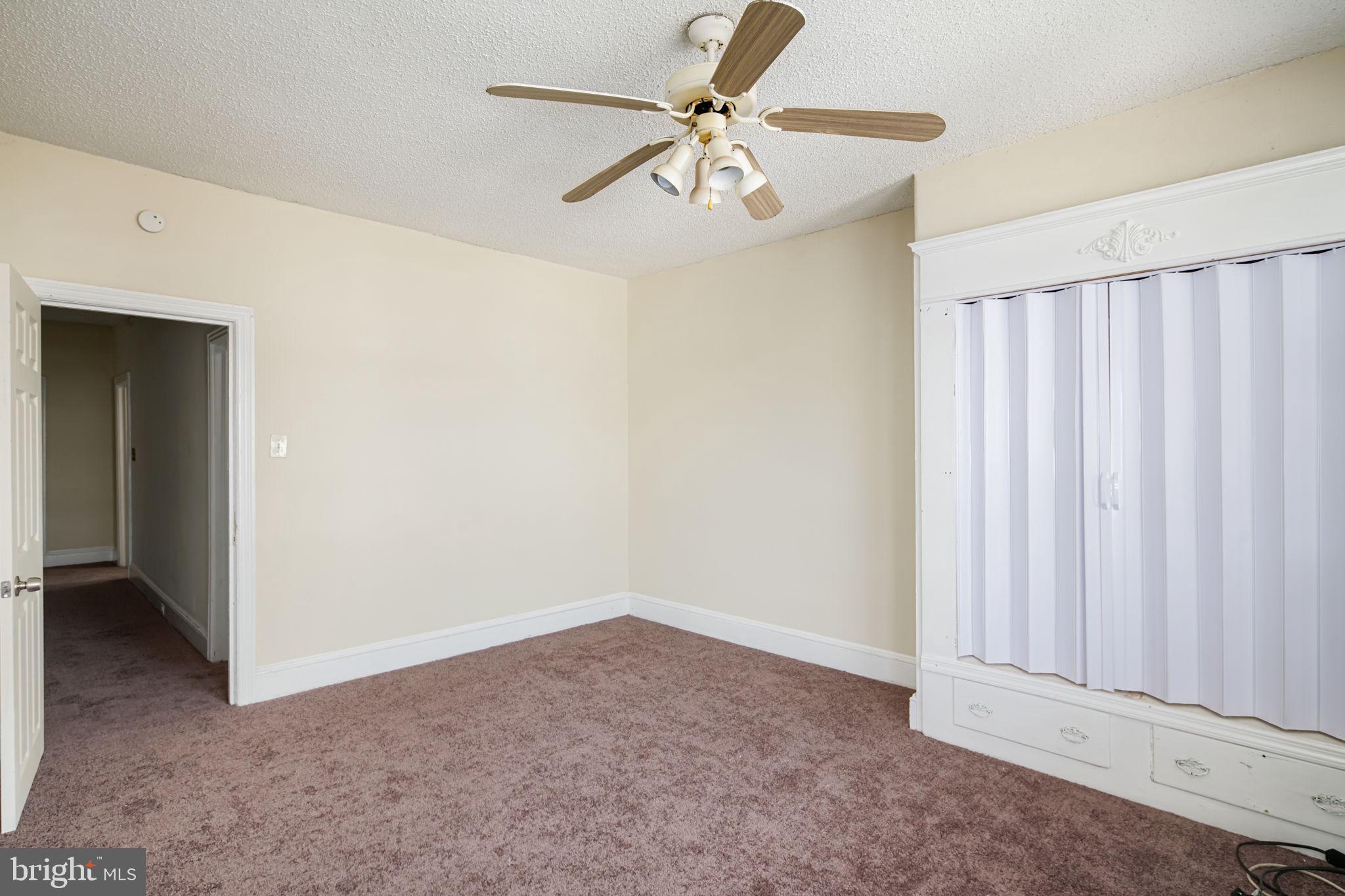 KENSINGTON - Residential