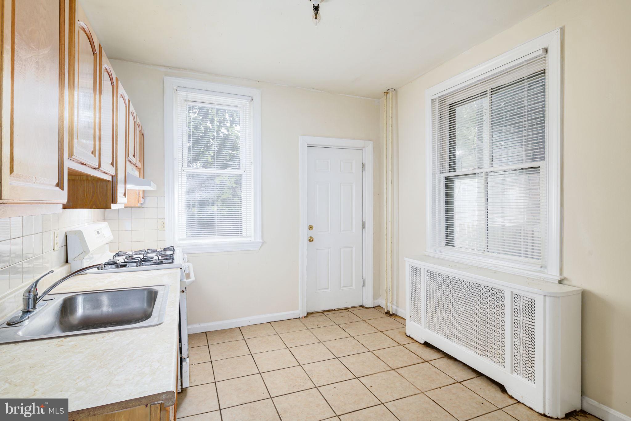 KENSINGTON - Residential