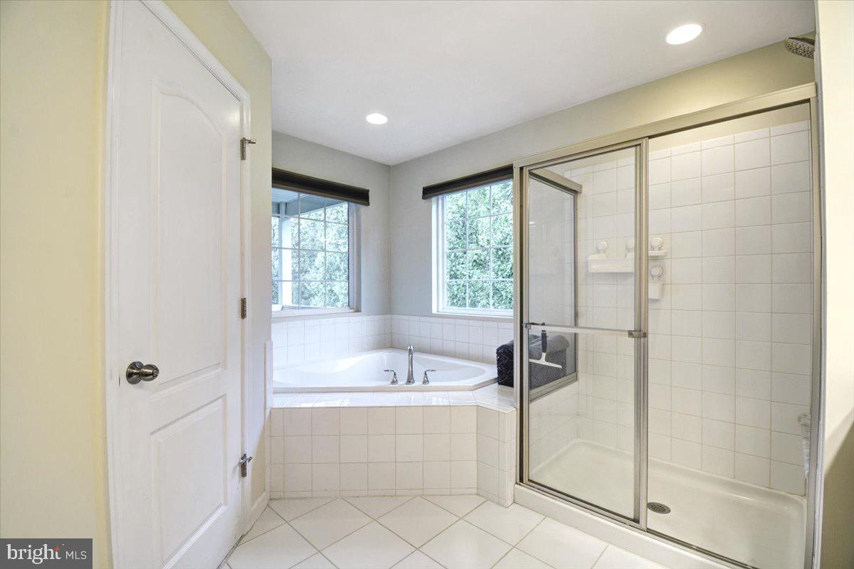 STONEHOUSE RUN - Residential