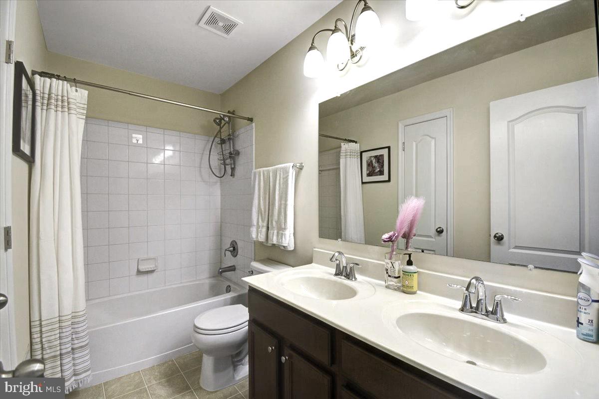 STONEHOUSE RUN - Residential