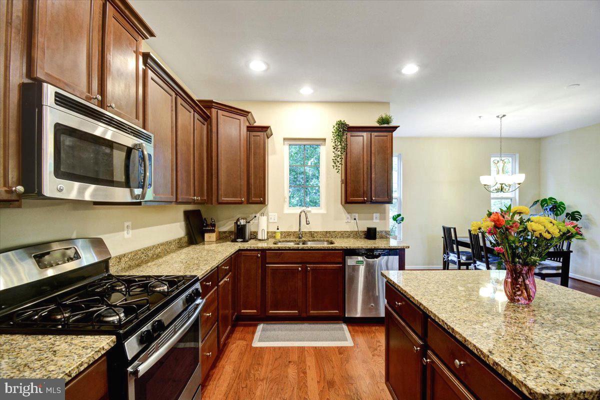 STONEHOUSE RUN - Residential