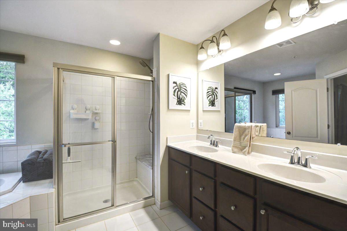 STONEHOUSE RUN - Residential