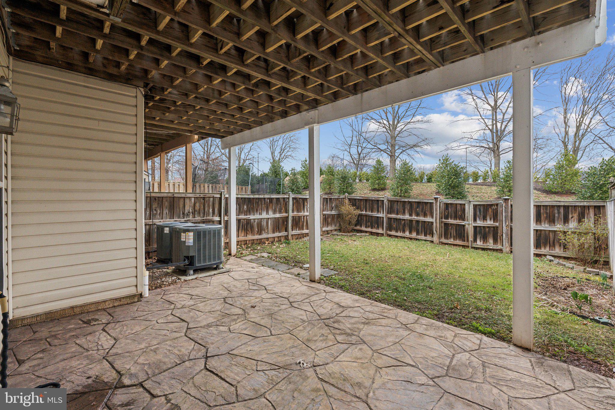 FARMWELL HUNT - Residential