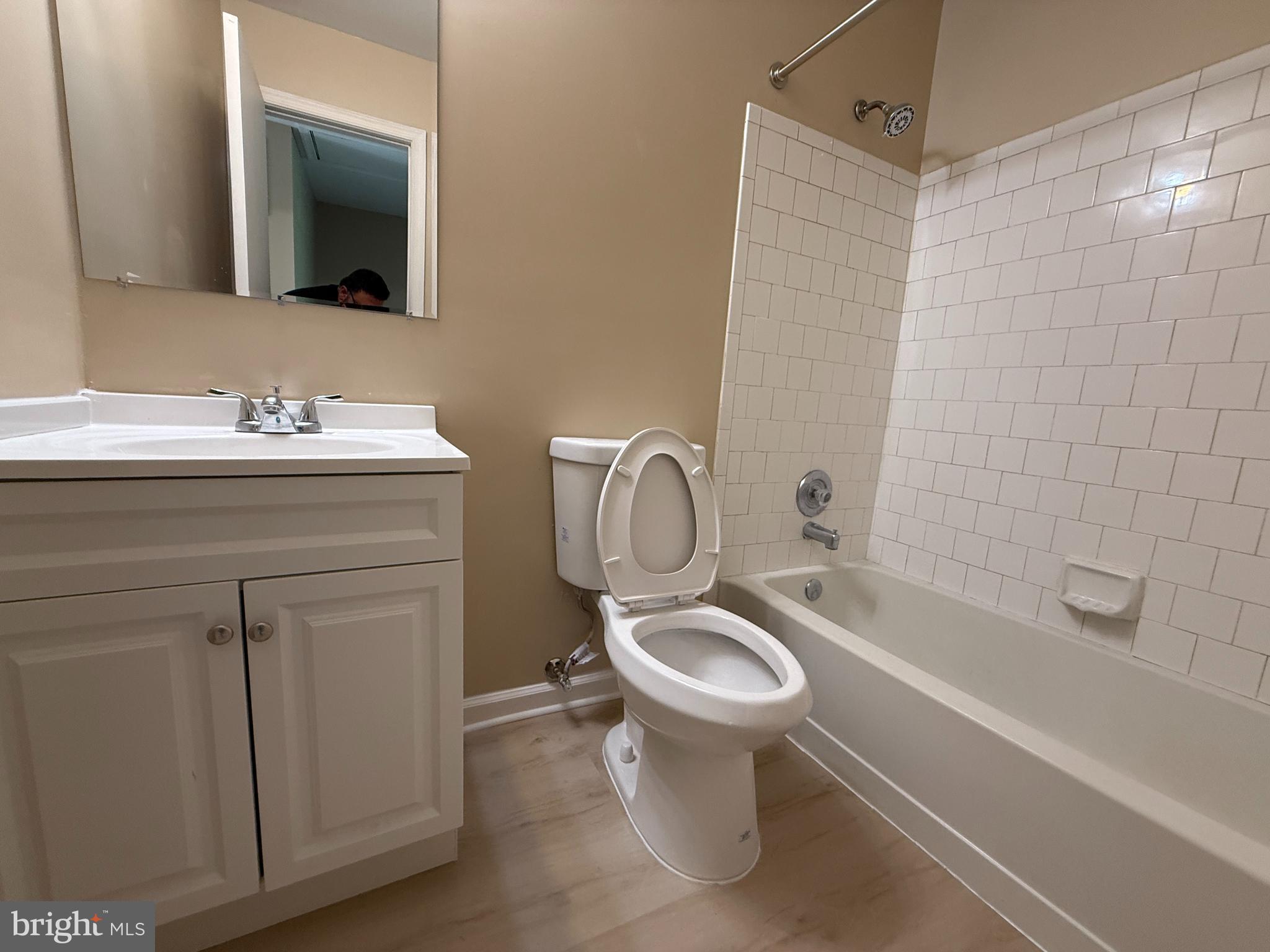 WINDING BROOK - Residential Lease