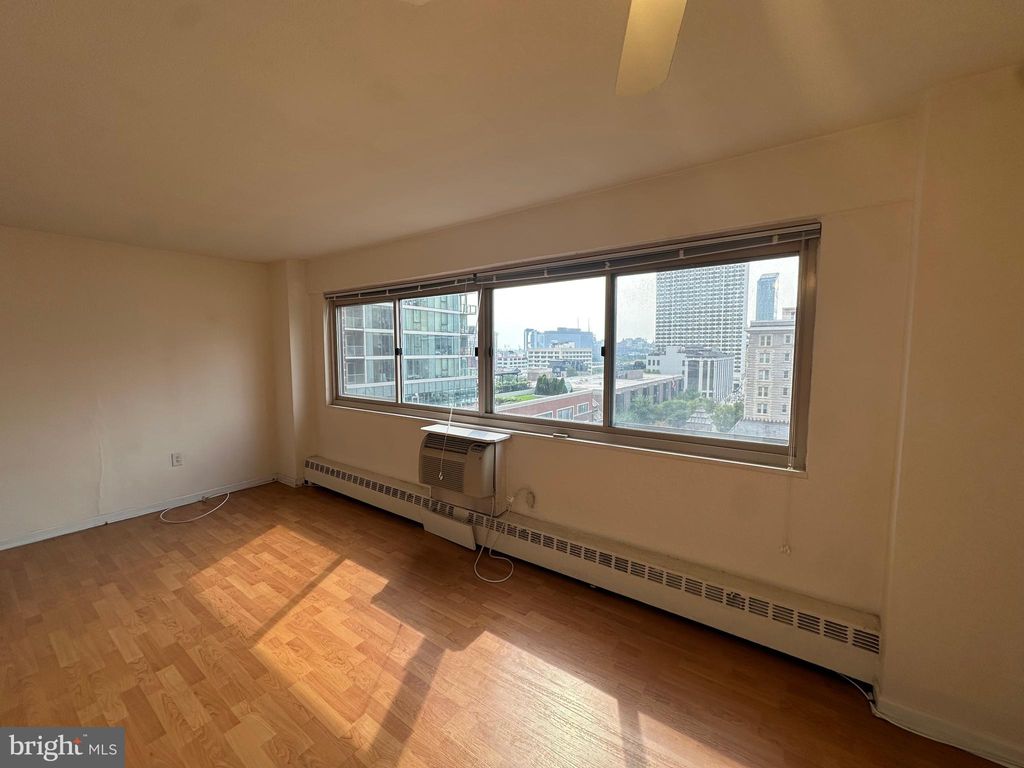 Photo of 2101 Chestnut Street #815, PHILADELPHIA, PA 19103 (MLS # PAPH2559028)