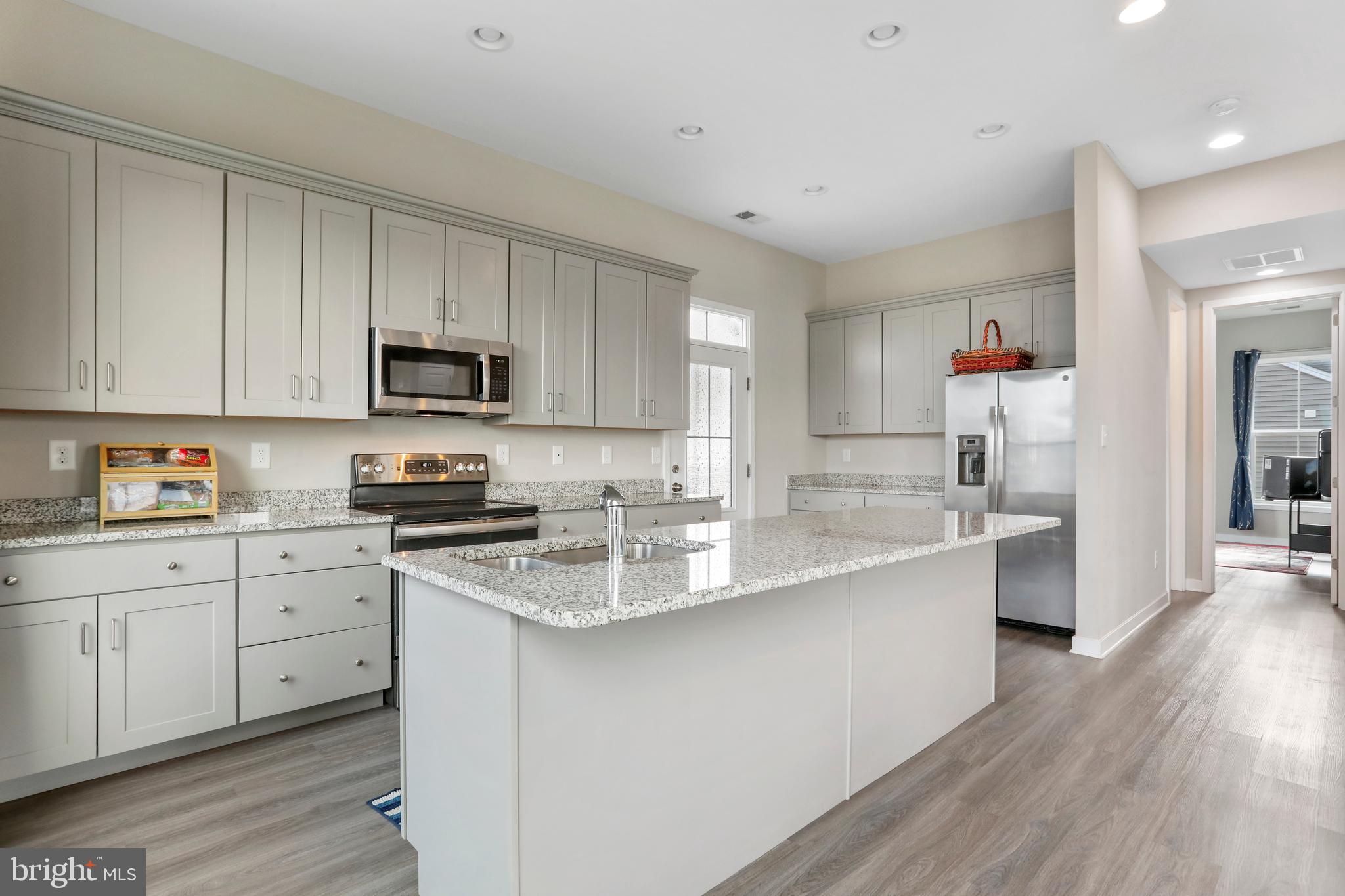 NADENBOUSCH PINES - Residential