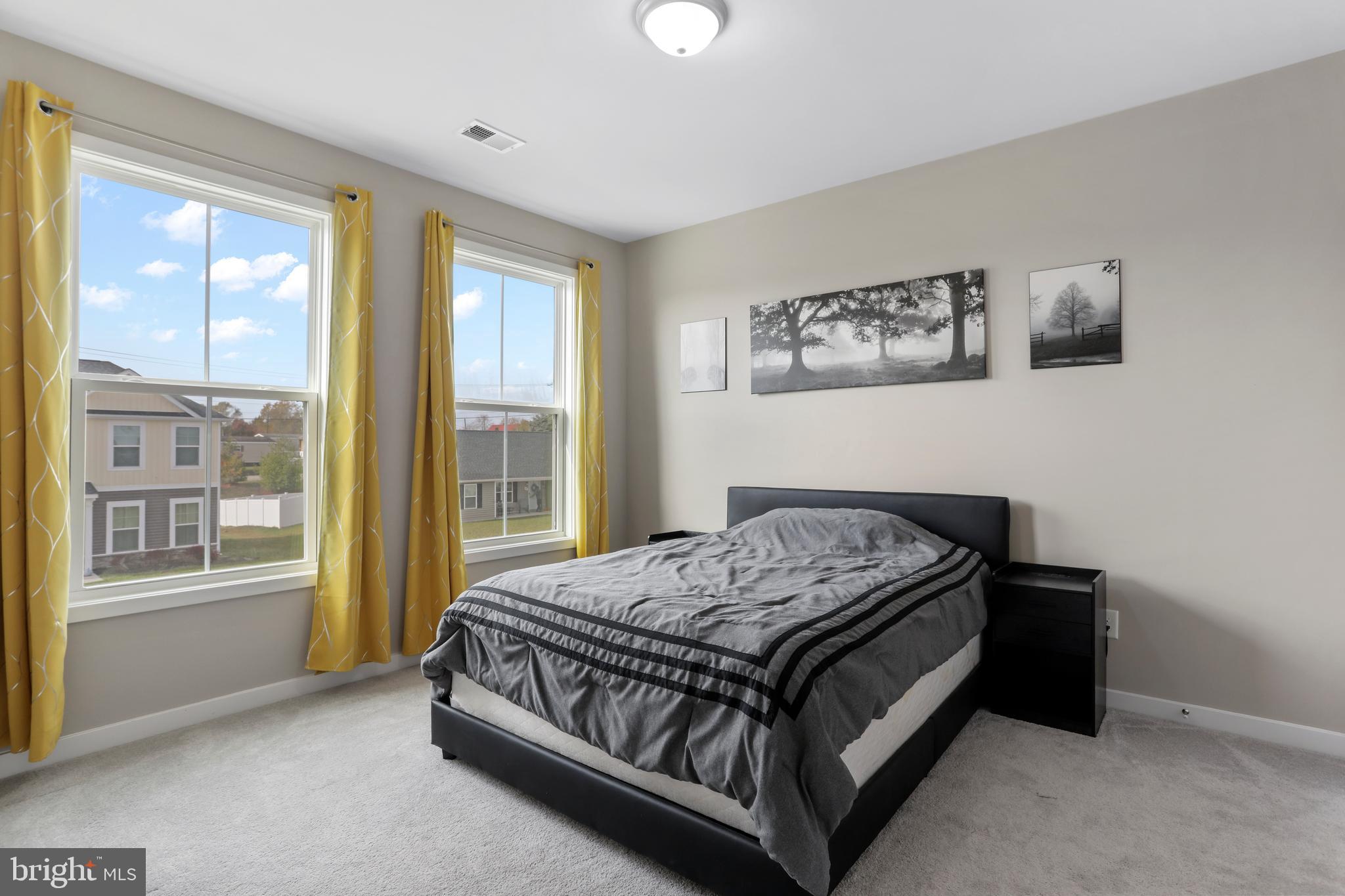 NADENBOUSCH PINES - Residential