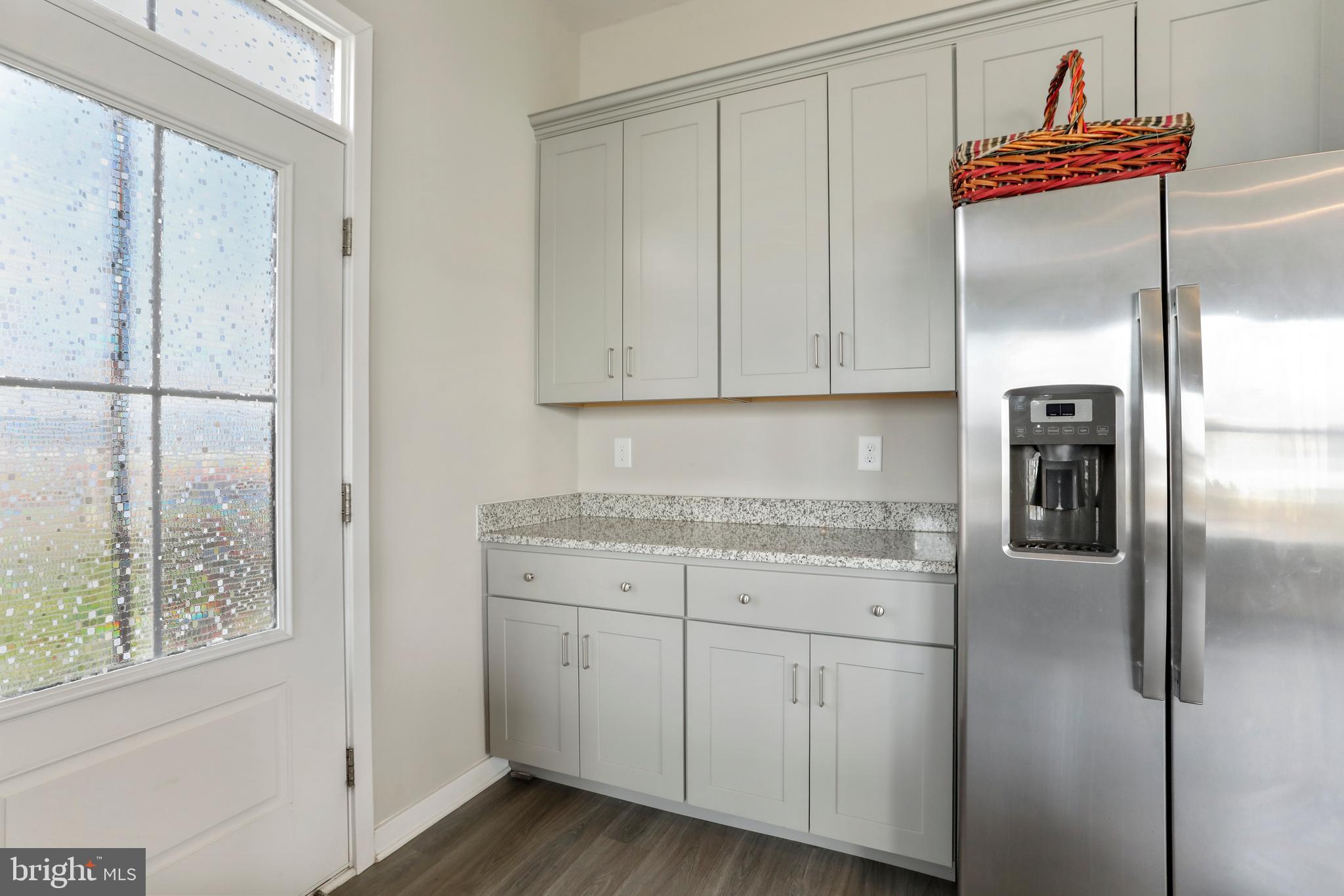 NADENBOUSCH PINES - Residential