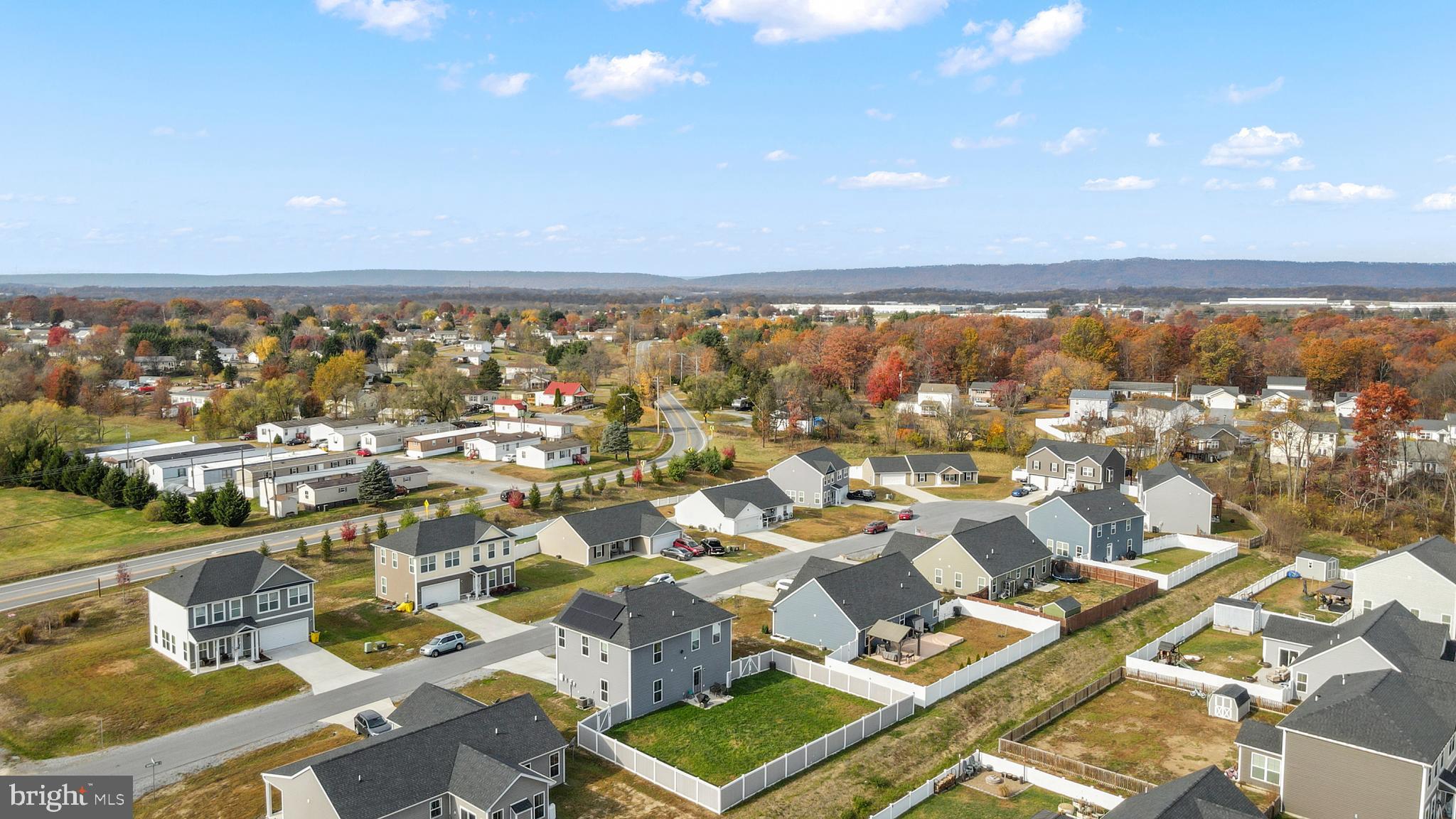 NADENBOUSCH PINES - Residential