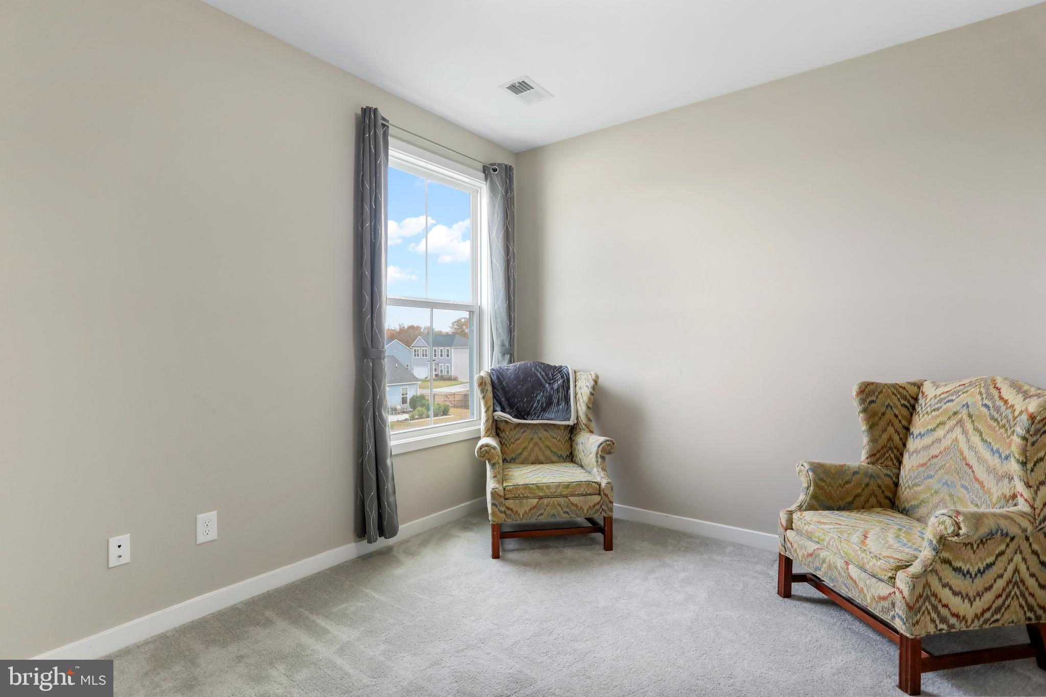 NADENBOUSCH PINES - Residential