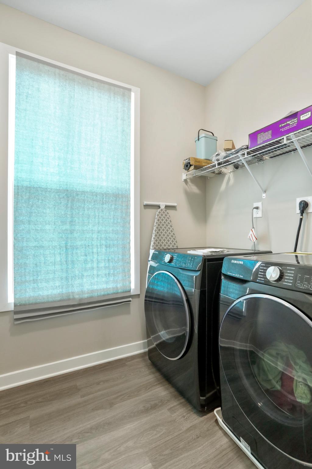 NADENBOUSCH PINES - Residential