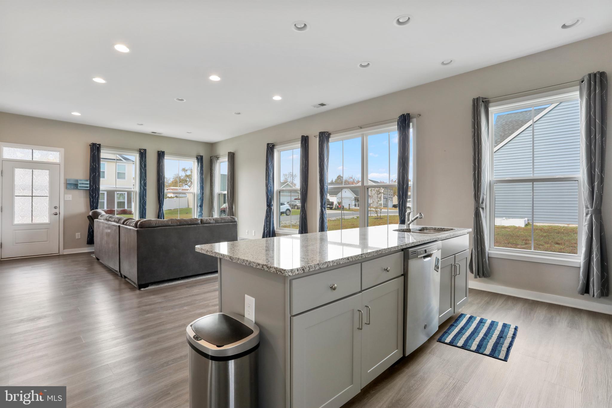 NADENBOUSCH PINES - Residential