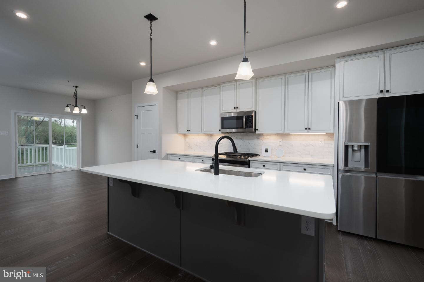 BRADBURY POINT - Residential