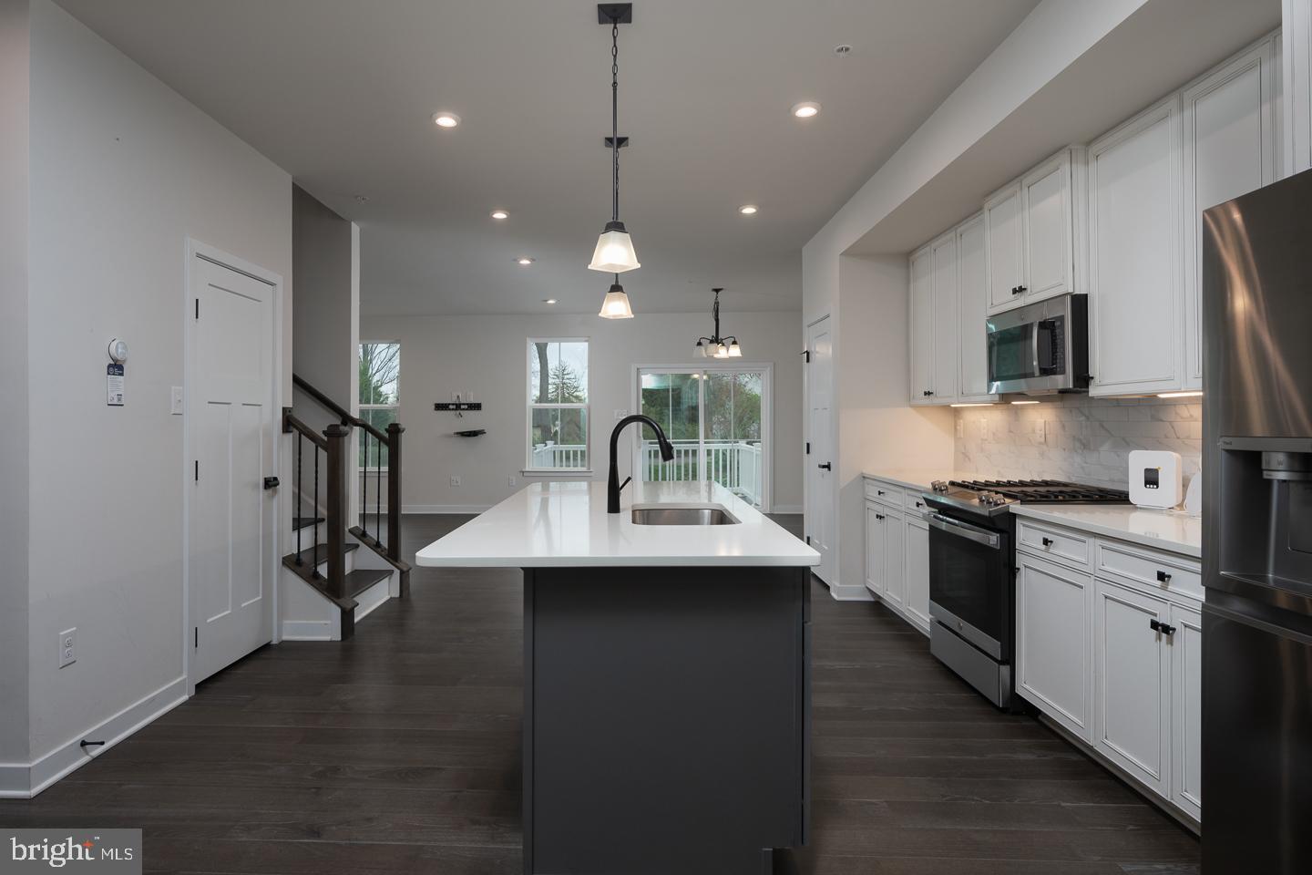 BRADBURY POINT - Residential