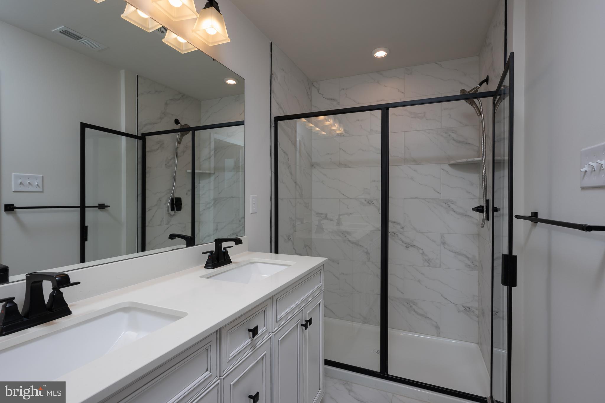 BRADBURY POINT - Residential