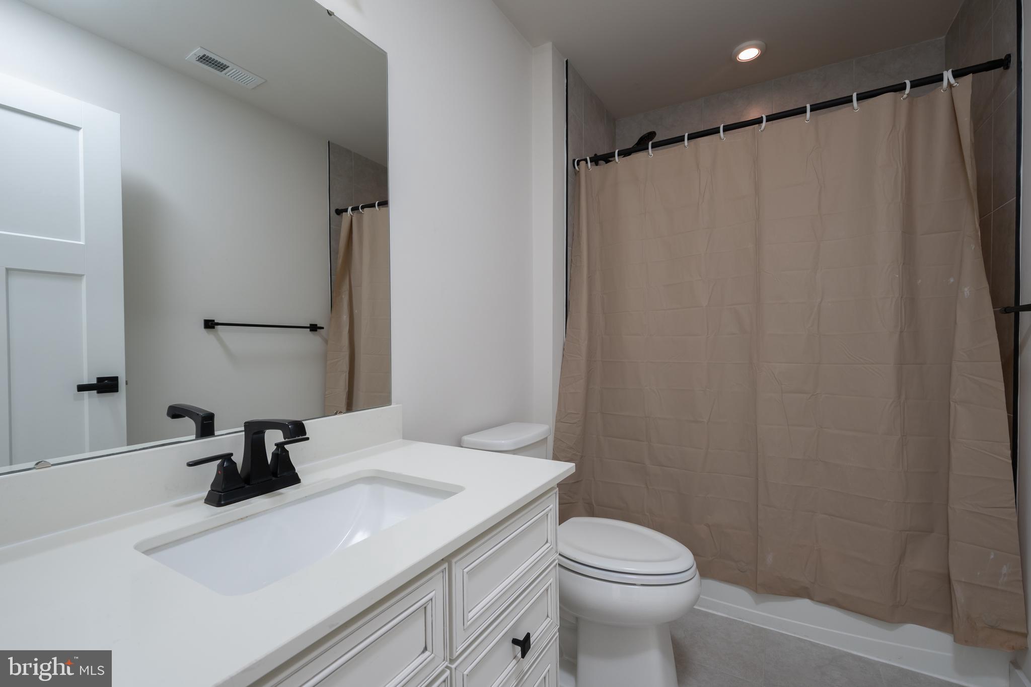 BRADBURY POINT - Residential