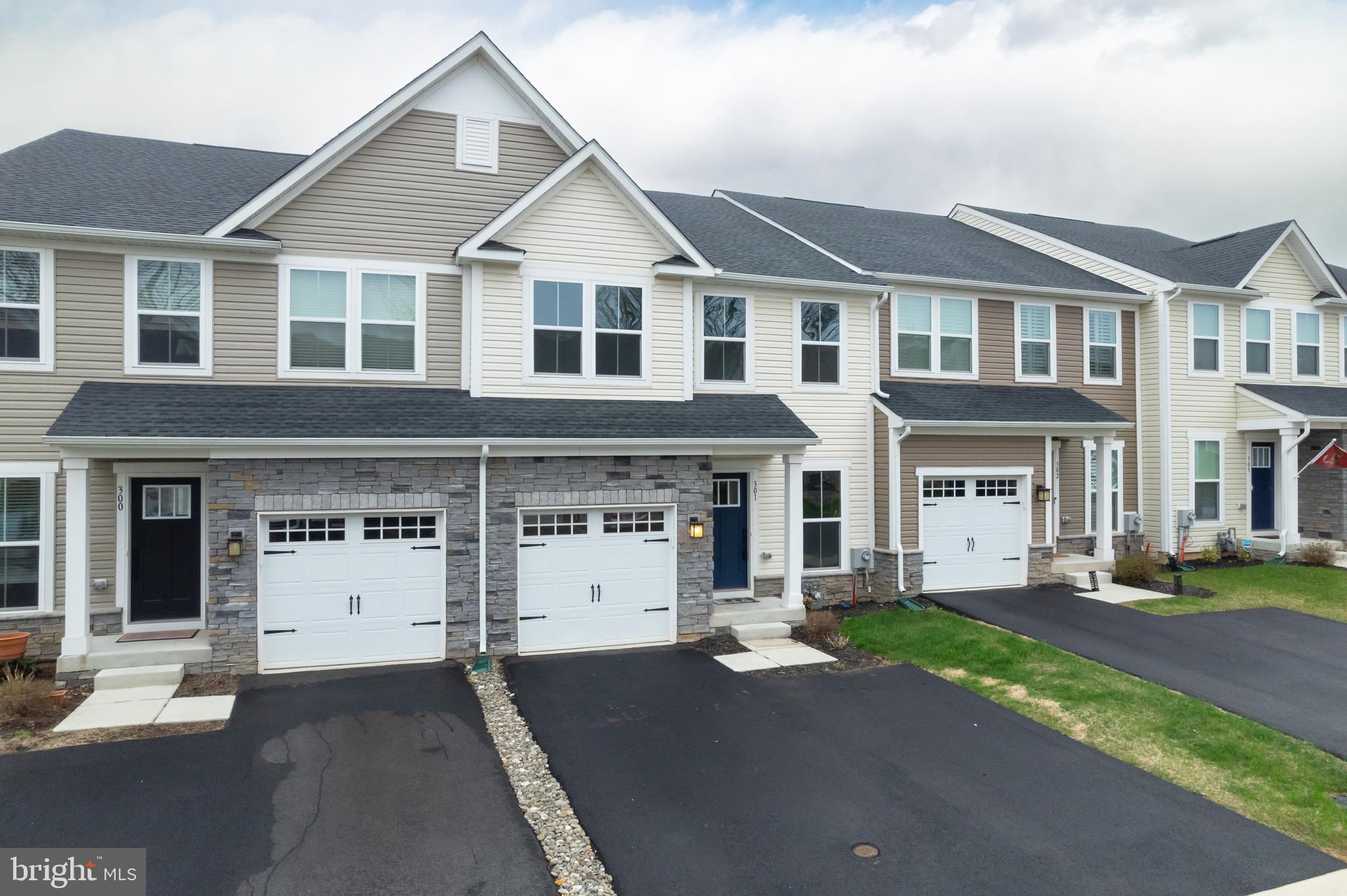 BRADBURY POINT - Residential