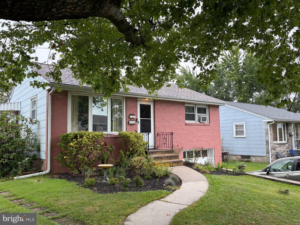 Photo of 470 Clearview St, POTTSTOWN, PA 19464 (MLS # PAMC2194340)